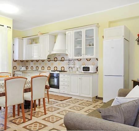 Casa Vacanze Rosy Giardini Naxos Quarto foto